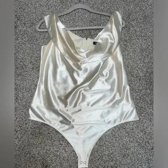 Off the Shoulder Bodysuit in Cream Color from Express - Picture 6 of 7